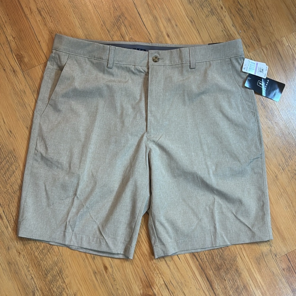 PGA Tour Shorts Stretch  Mens 38 Tan NWT